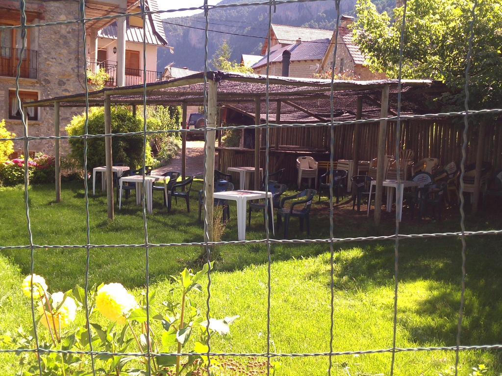 Pension Pallaruelo Saravillo Exterior foto